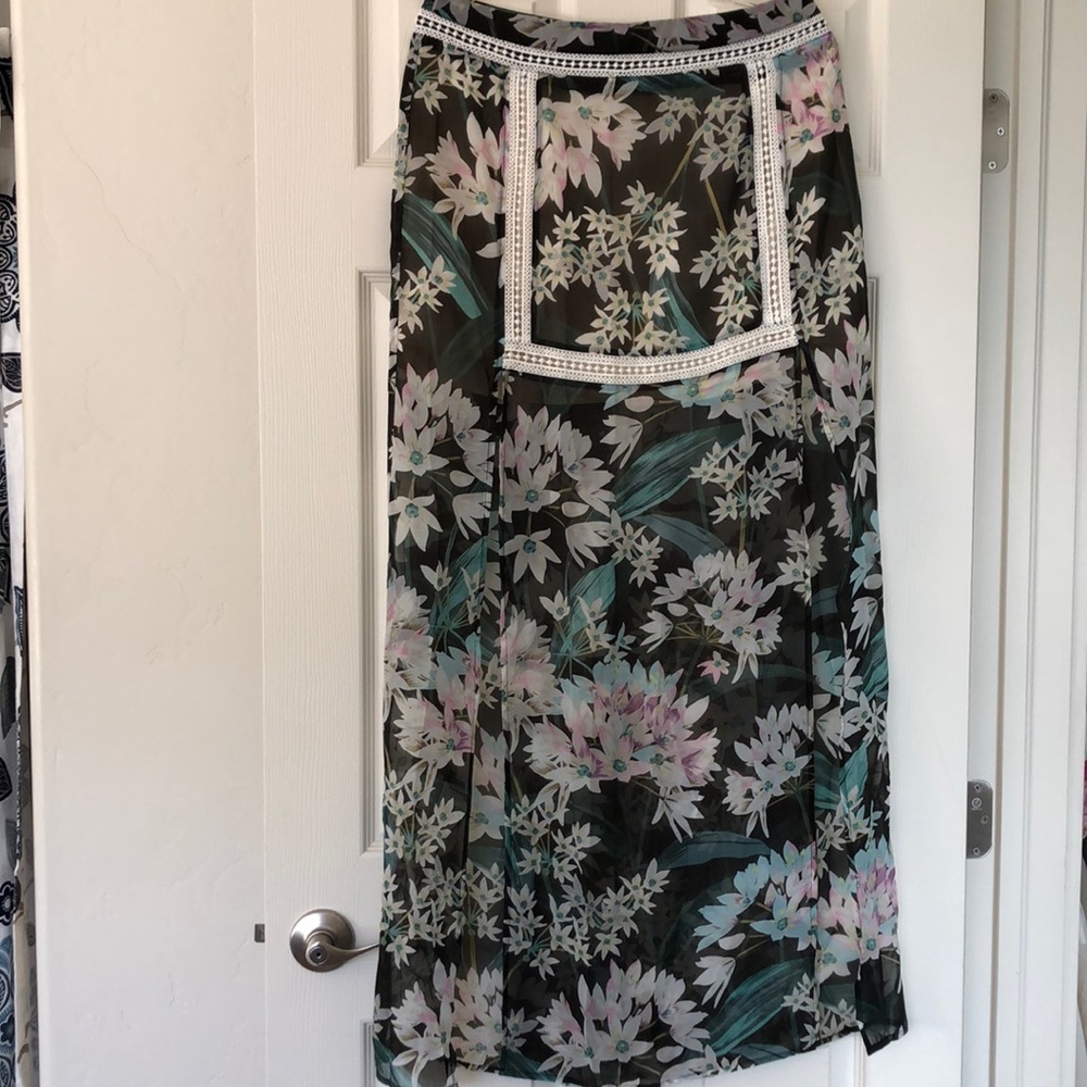 Size L Miss Me Polynesia style skirt